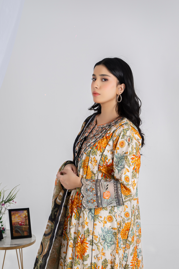3 piece suit embroided neck